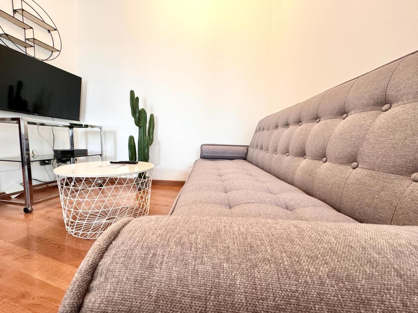Comecasa 2 Bedrooms Apartment 450Mt From Duomo ミラノ エクステリア 写真